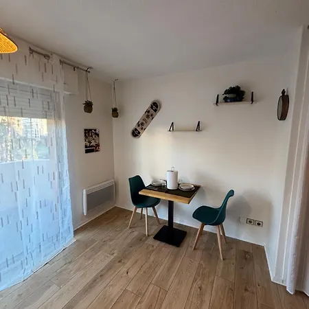 Climatise Avec Parking Securisee Апартаменты Ажен