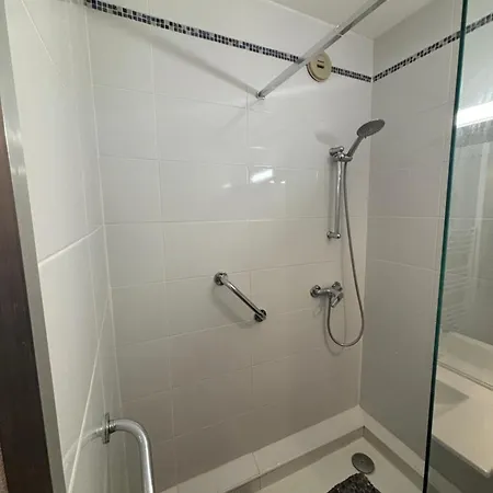 Апартаменты Climatise Avec Parking Securisee *