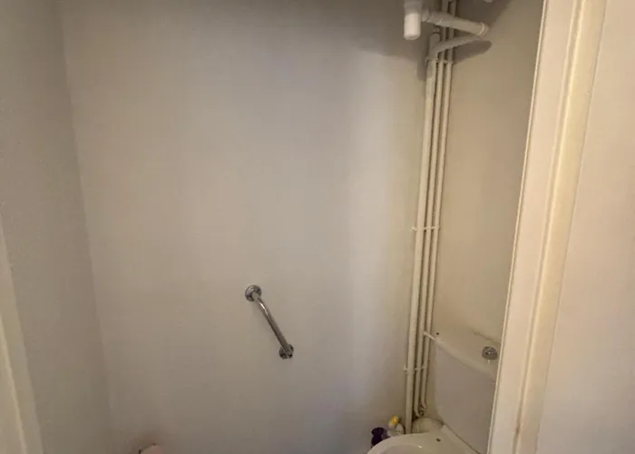 Climatise Avec Parking Securisee